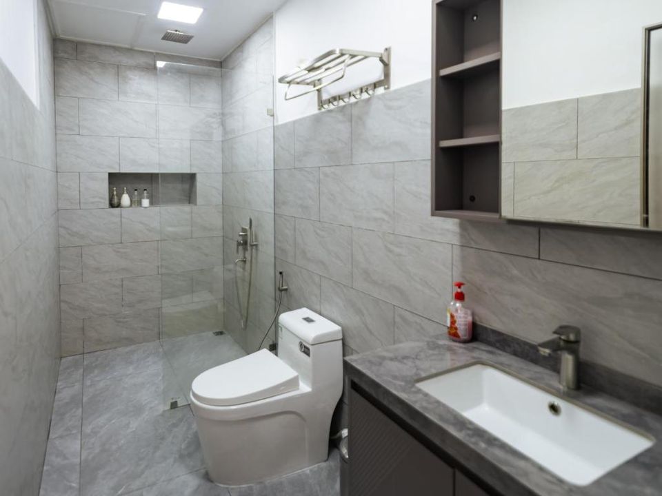 La Palma Suites bathroom